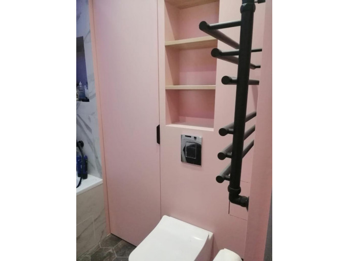 Мебель для ванной в розовом цвете - фото - 3